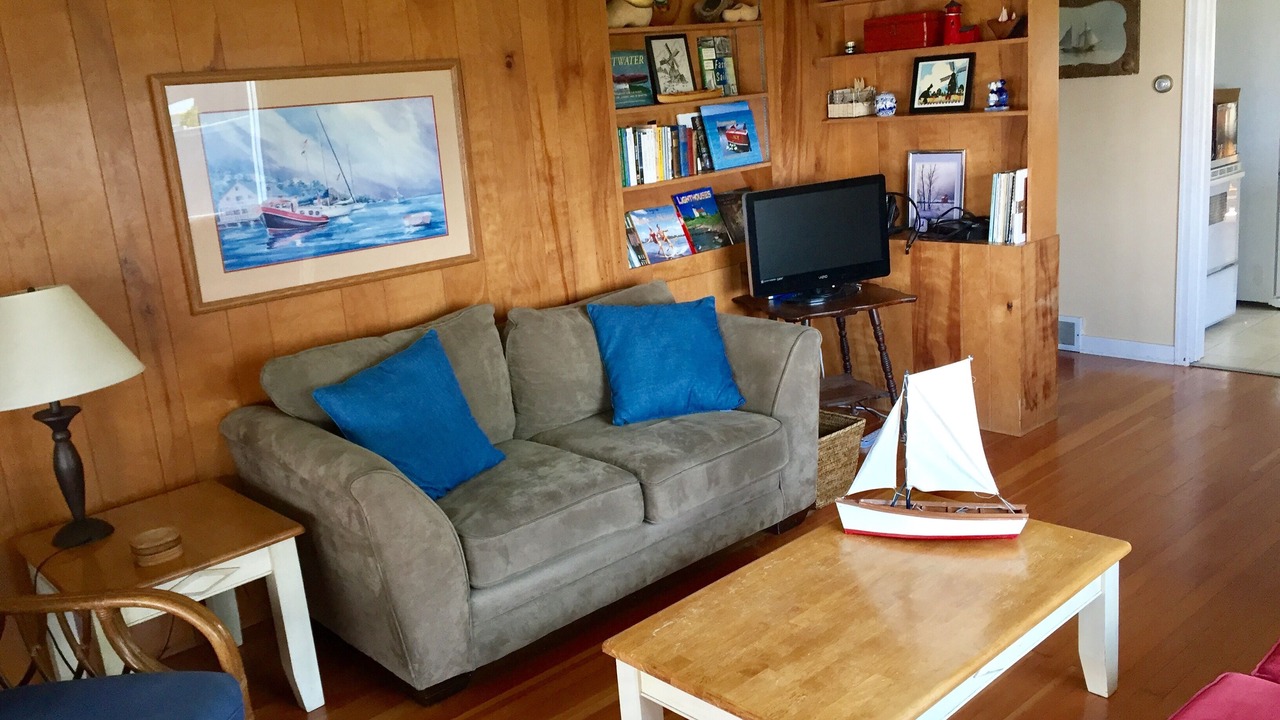 Photo of Livingroom in Macatawa