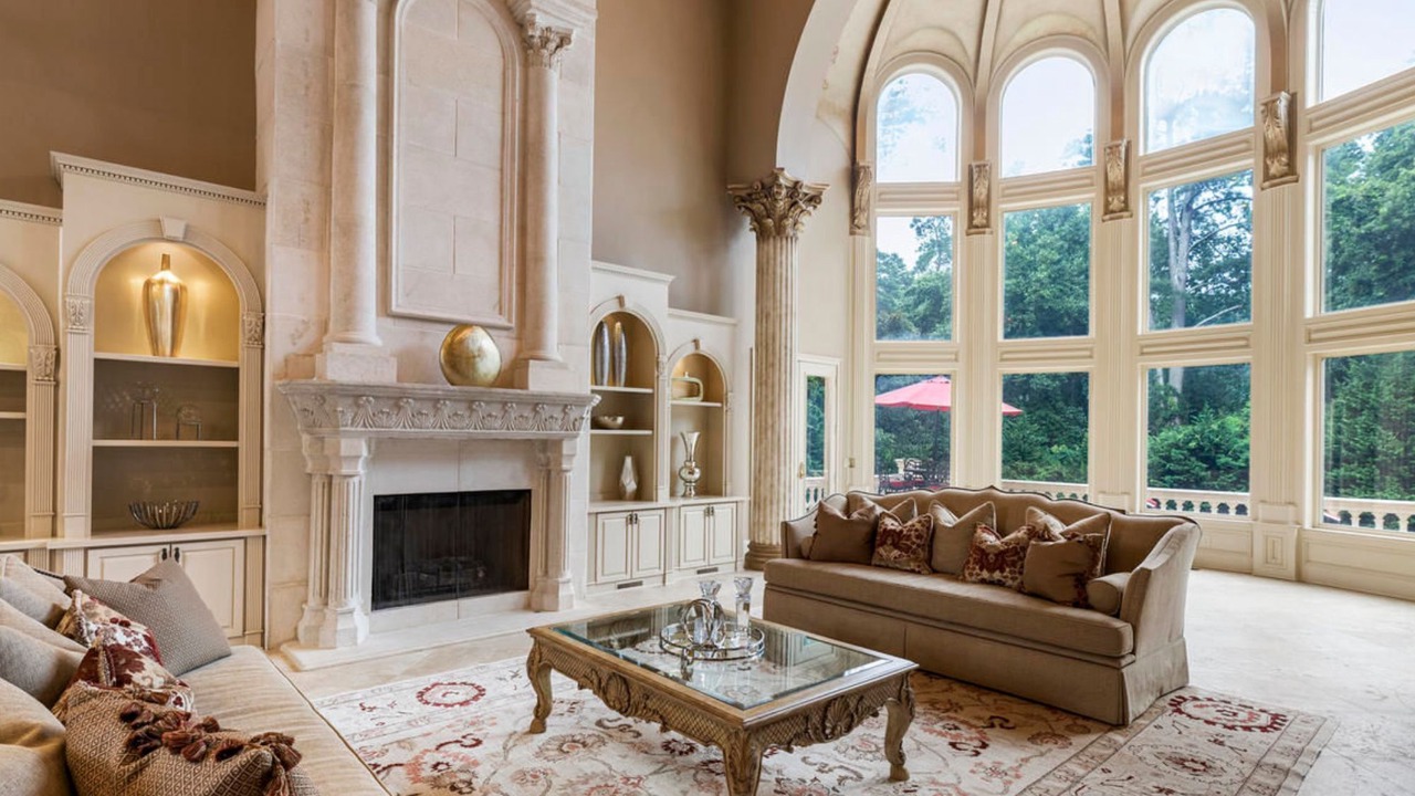 Photo of Livingroom in Sandy Springs