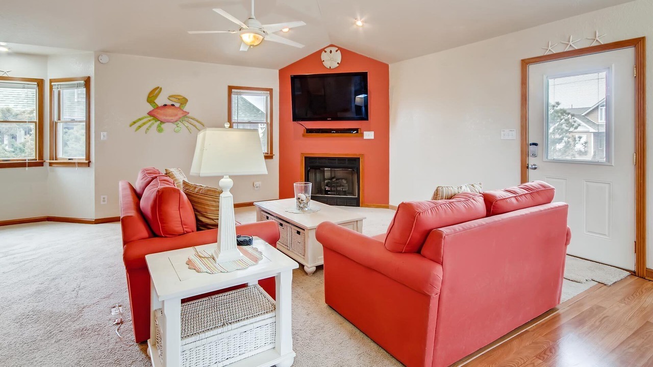 Photo of Bedroom in Waves