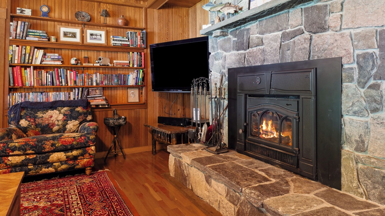 Photo of Livingroom in Rangeley