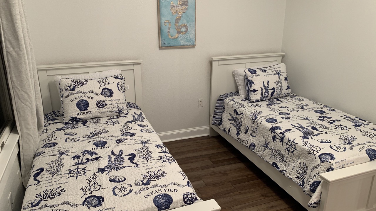 Photo of Bedroom in Manteo