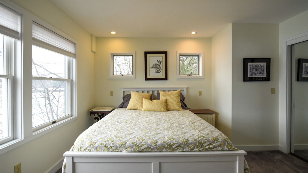 Photo of Bedroom in Raymond