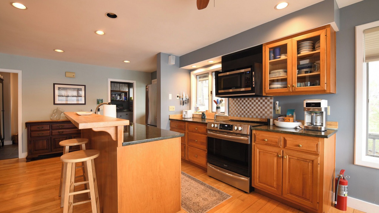 Photo of Kitchen in Raymond