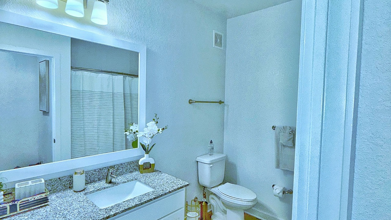 Photo of Bathroom in Golden Glades - The Woods