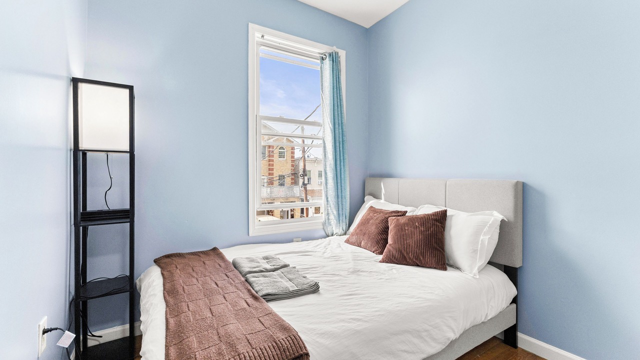 Photo of Bedroom in McGinley Square