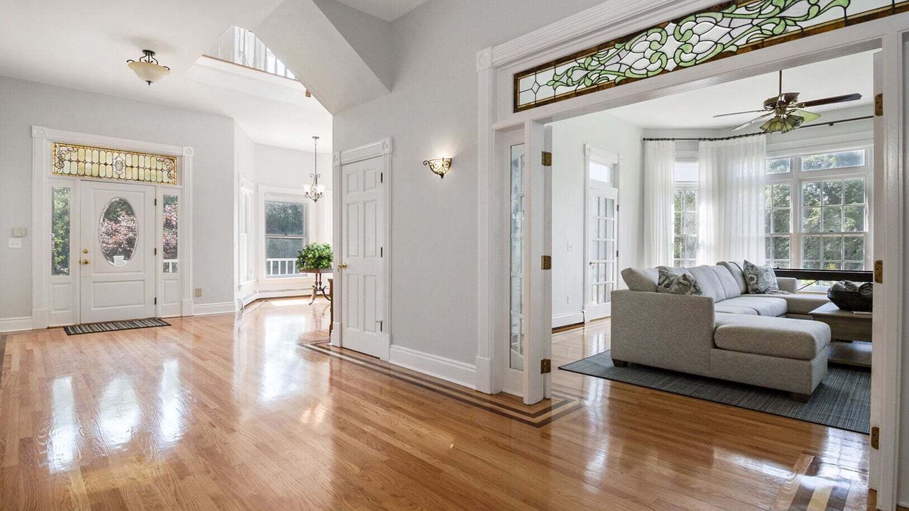 Photo of Livingroom in Narragansett