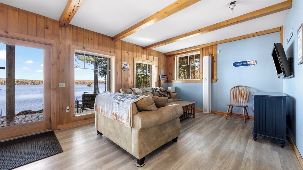 Photo of Livingroom in Sullivan
