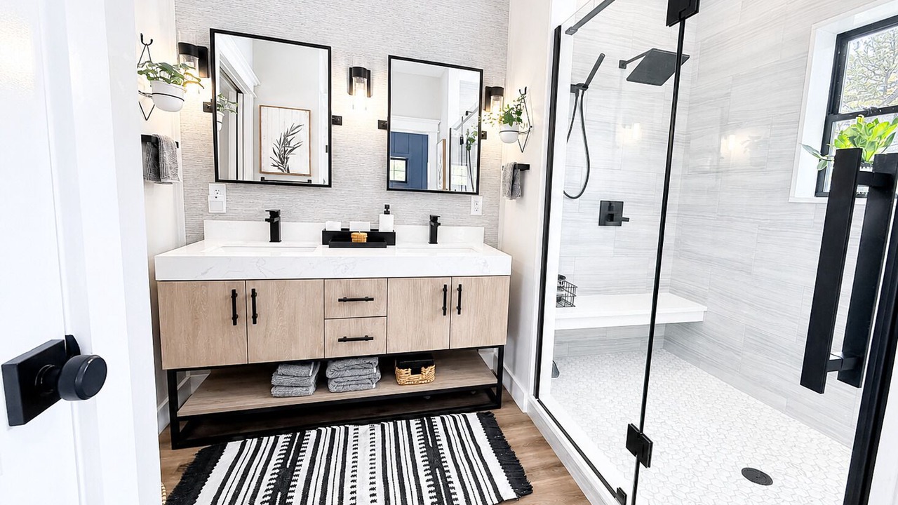 Photo of Bathroom in Ellsworth