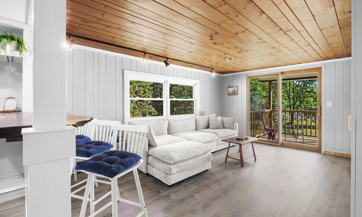 Photo of Livingroom in Ellsworth