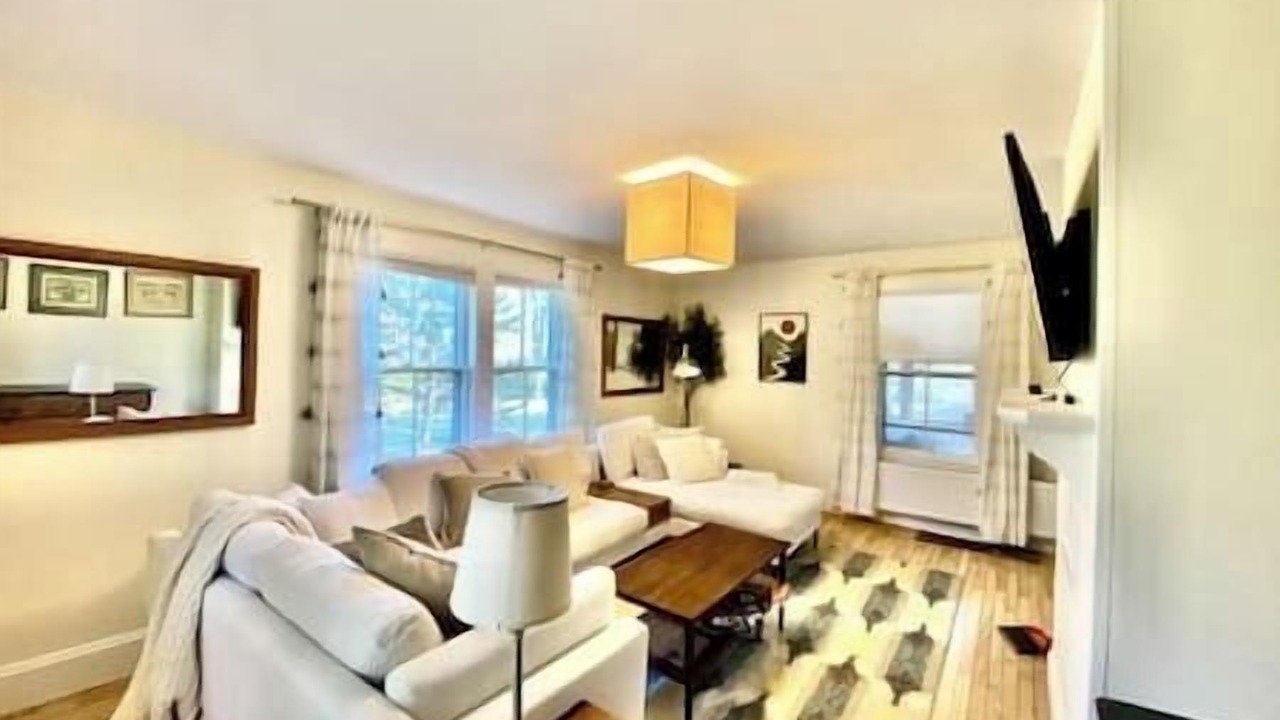 Photo of Livingroom in Somesville