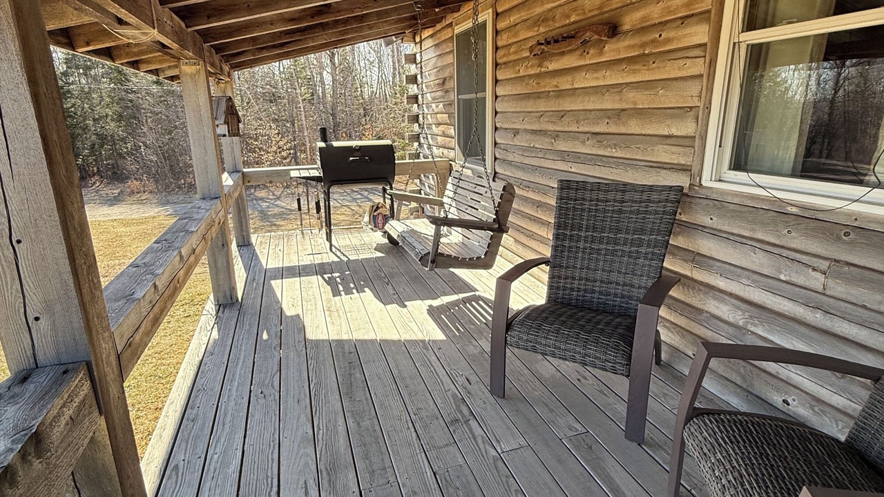 Photo of Patio Balcony in Island Falls