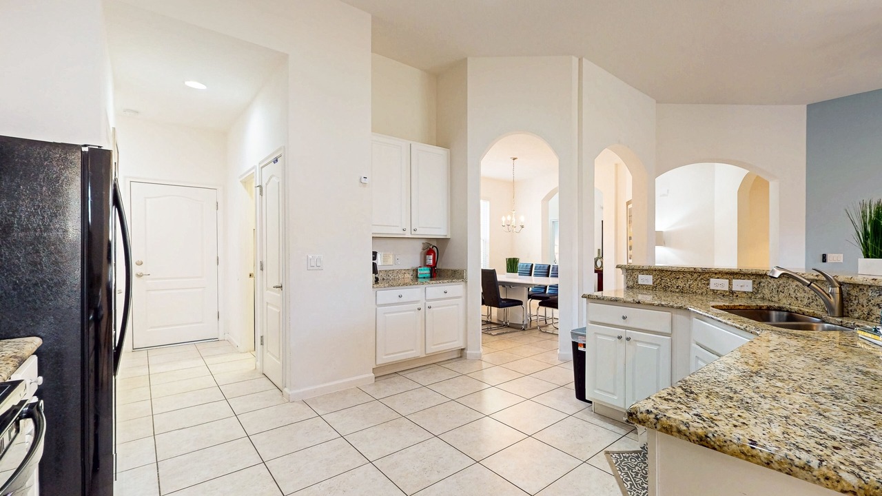 Photo of Kitchen in Watersong