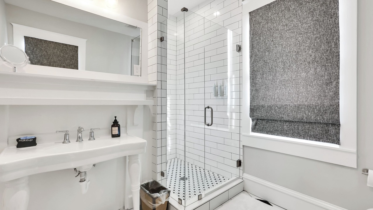 Photo of Bathroom in Wilmington Historic District