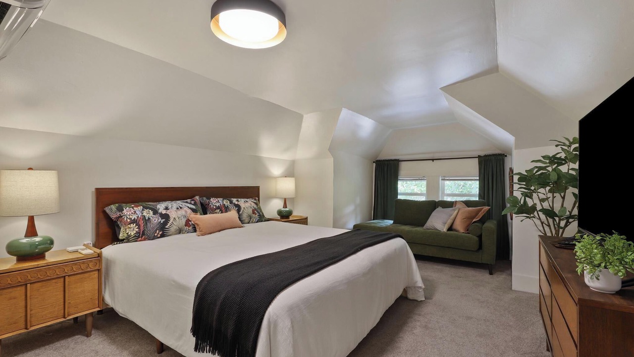 Photo of Bedroom in Sunnyside