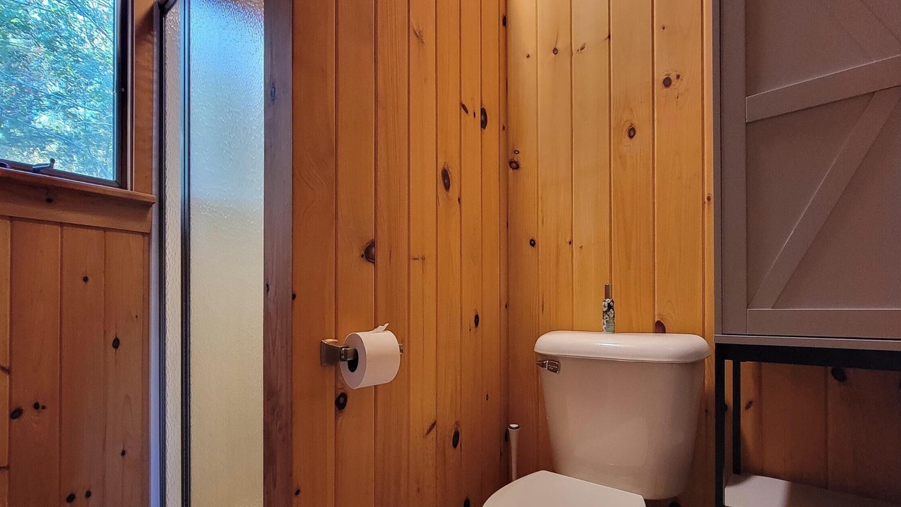 Photo of Bathroom in Isle of Springs