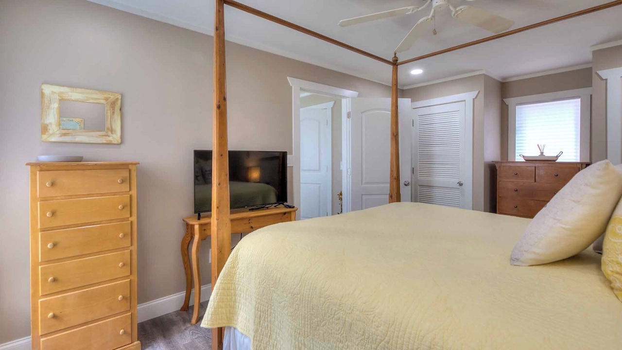 Photo of Bedroom in Supply