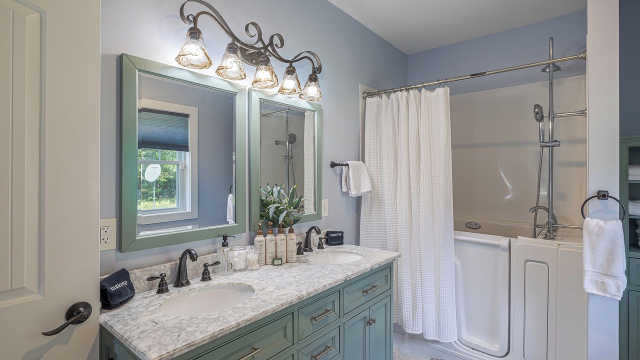 Photo of Bathroom in Lamoine