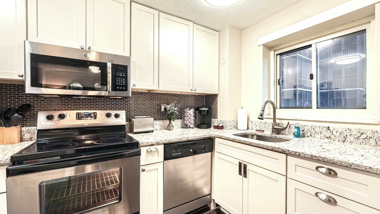 Photo of Kitchen in Peachtree Center