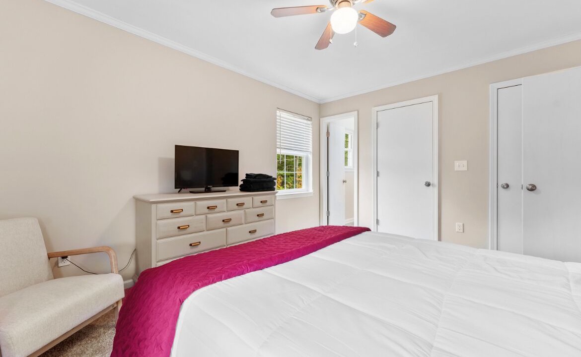 Photo of Bedroom in Warrensburg