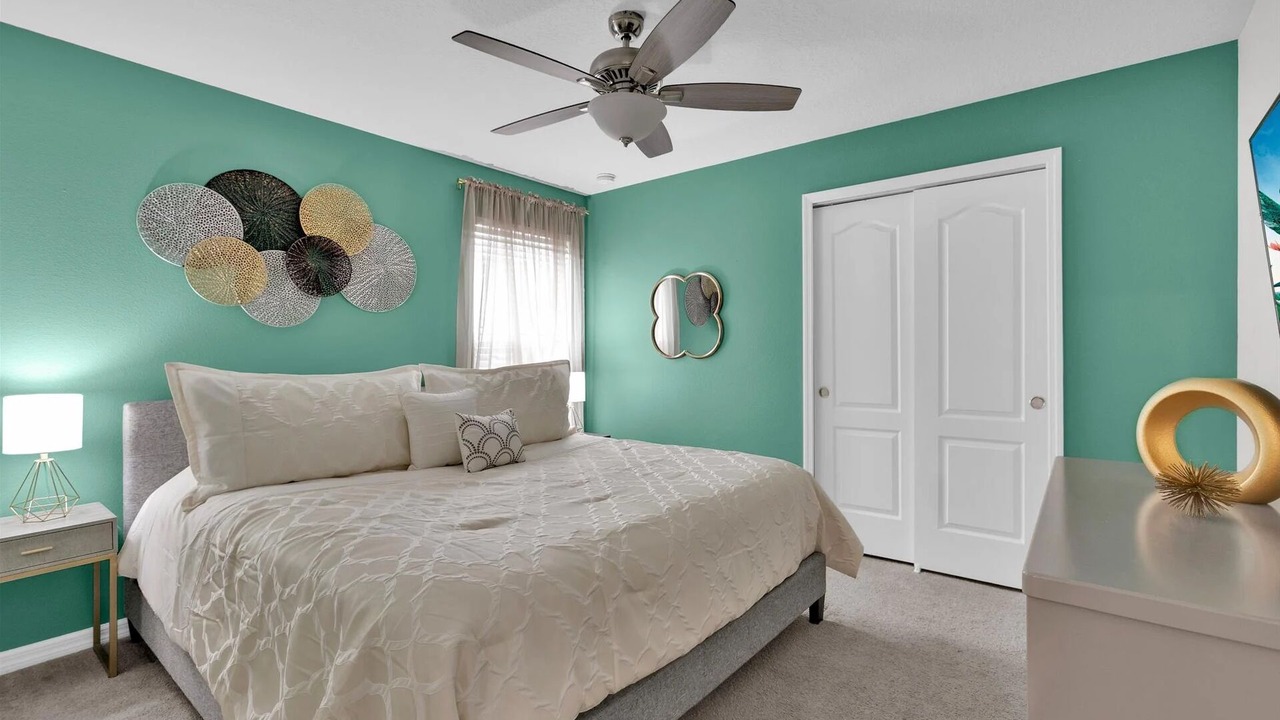Photo of Bedroom in Bay Lake