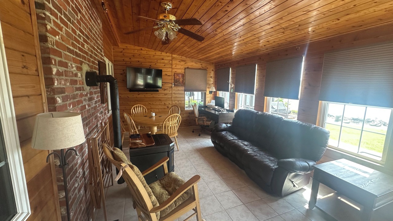 Photo of Livingroom in Sheridan