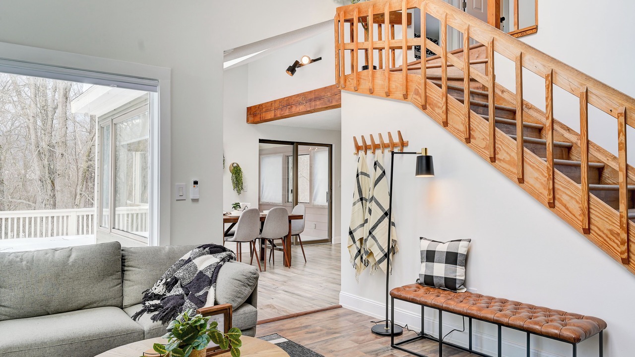 Photo of Livingroom in Birch Hill