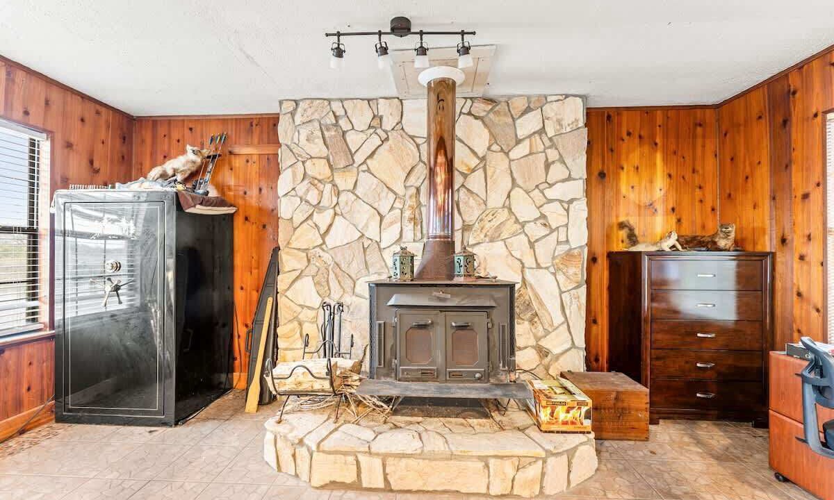 Photo of Livingroom in Northside