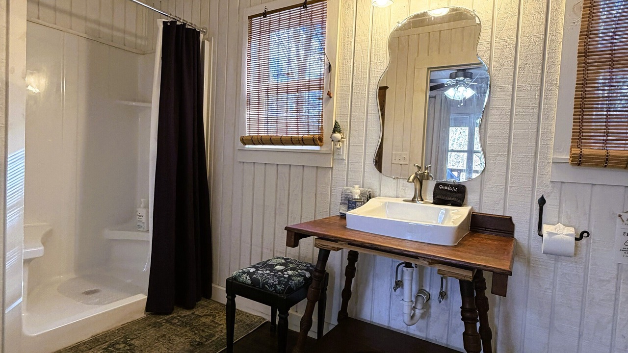 Photo of Bathroom in Mentone