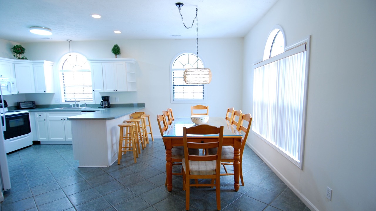 Photo of Livingroom in Arcadian Shores