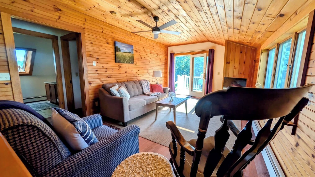 Photo of Livingroom in Hancock