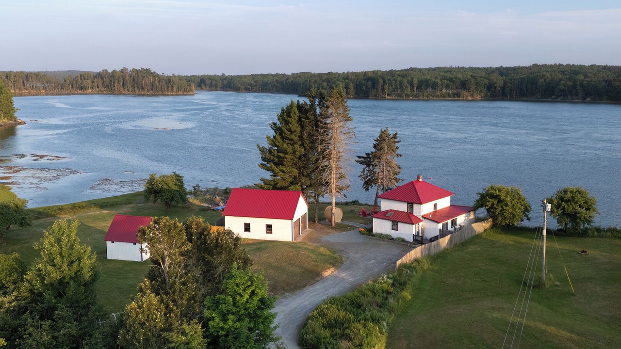 Photo of Others in Sullivan