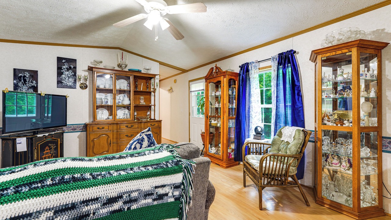 Photo of Livingroom in Guilford