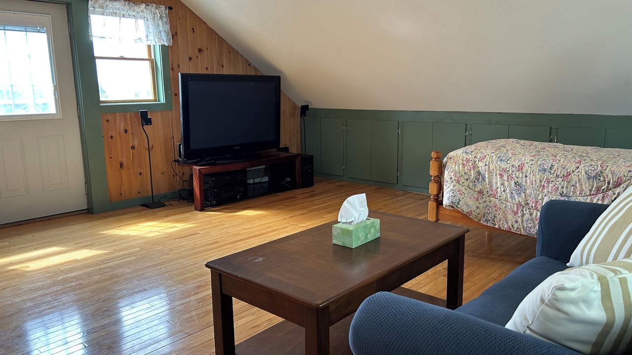 Photo of Bedroom in Brooksville