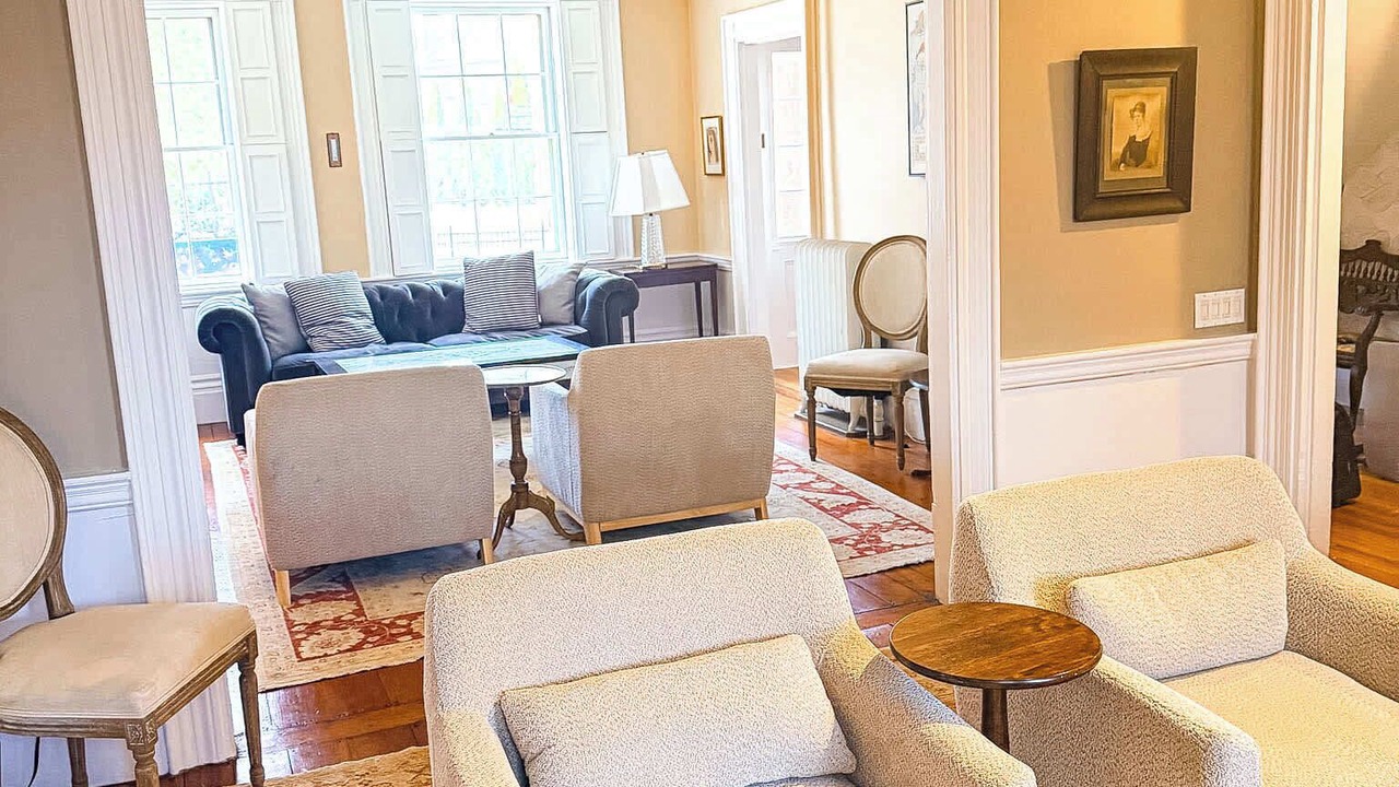 Photo of Livingroom in Downtown Portland