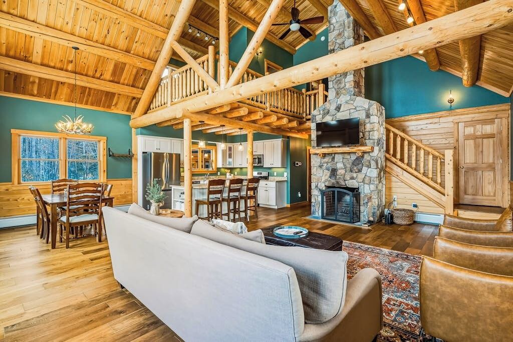 Photo of Livingroom in Rumford Center