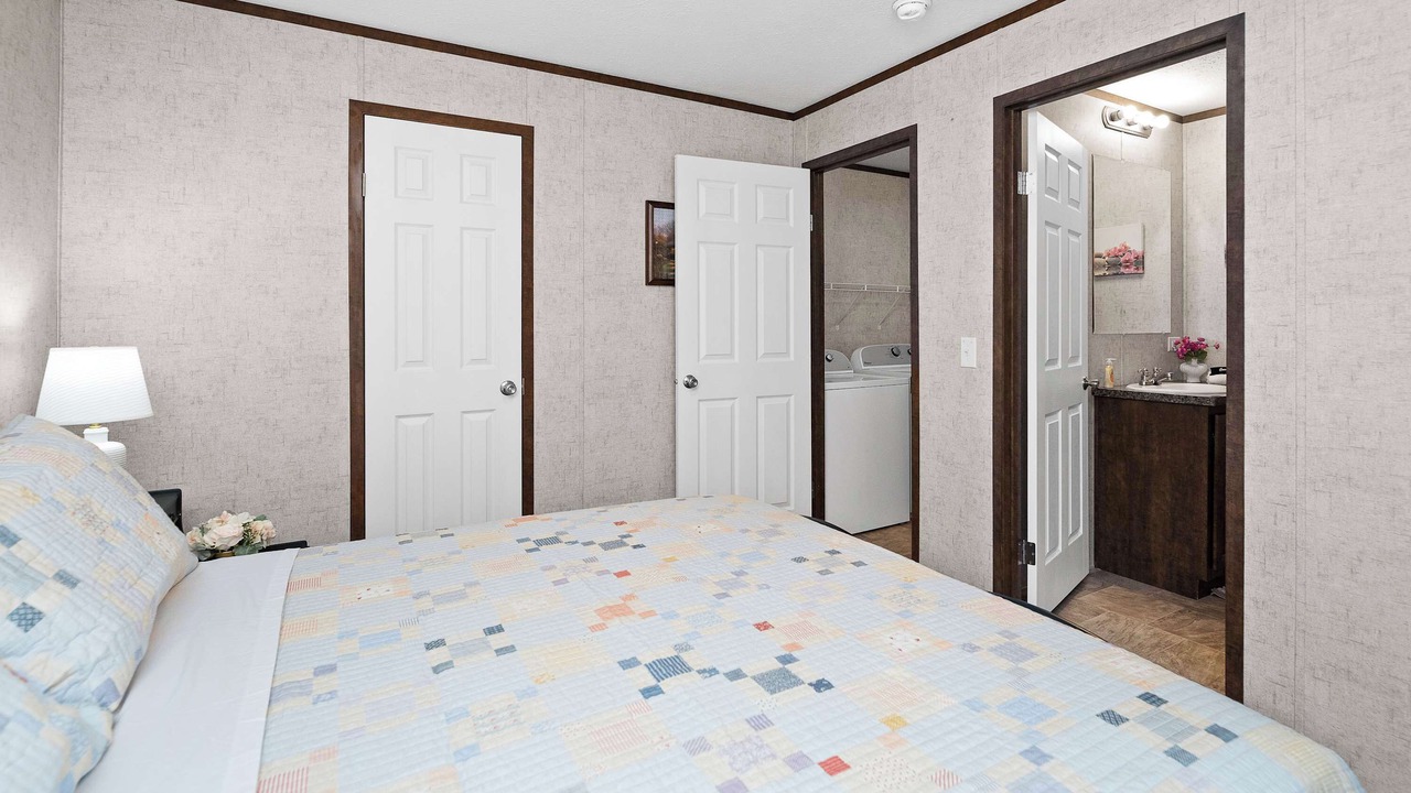Photo of Bathroom in Kendall