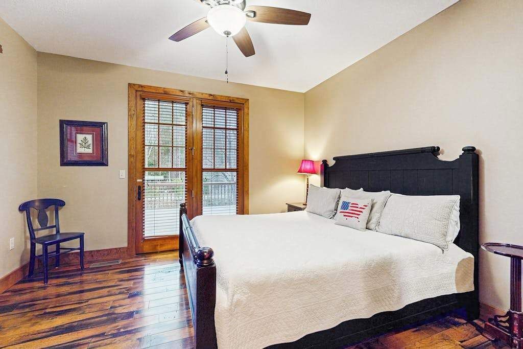 Photo of Bedroom in Sylva