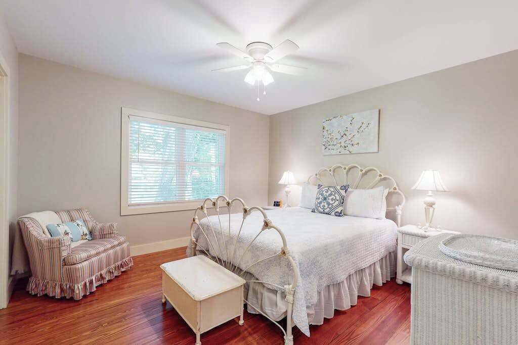 Photo of Bedroom in Flat Rock