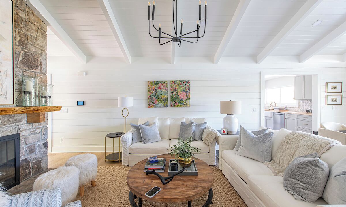 Photo of Livingroom in Lake Toxaway