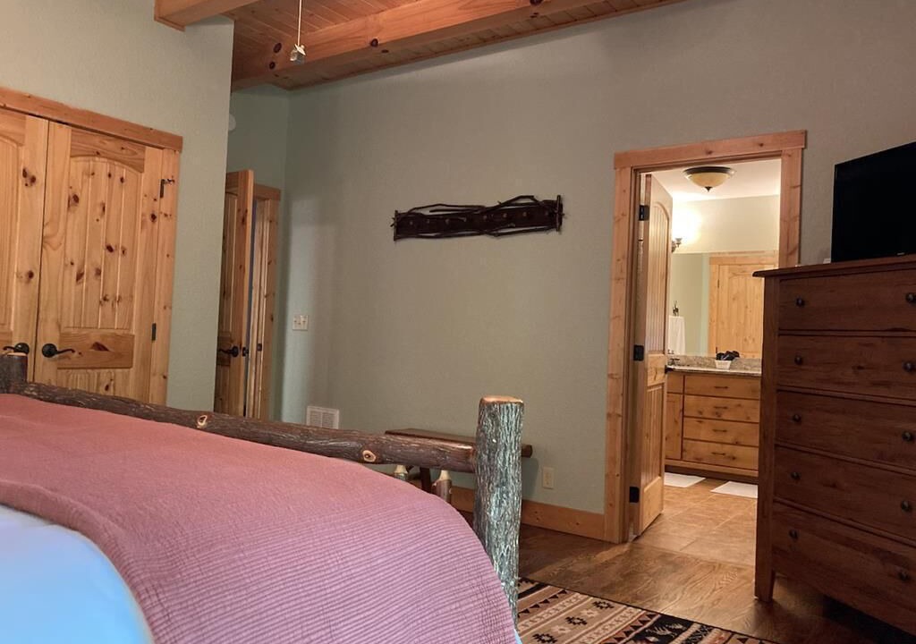 Photo of Bedroom in Cataloochee Ranch