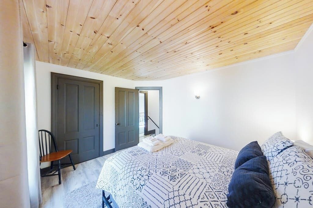 Photo of Bedroom in Boothbay Harbor