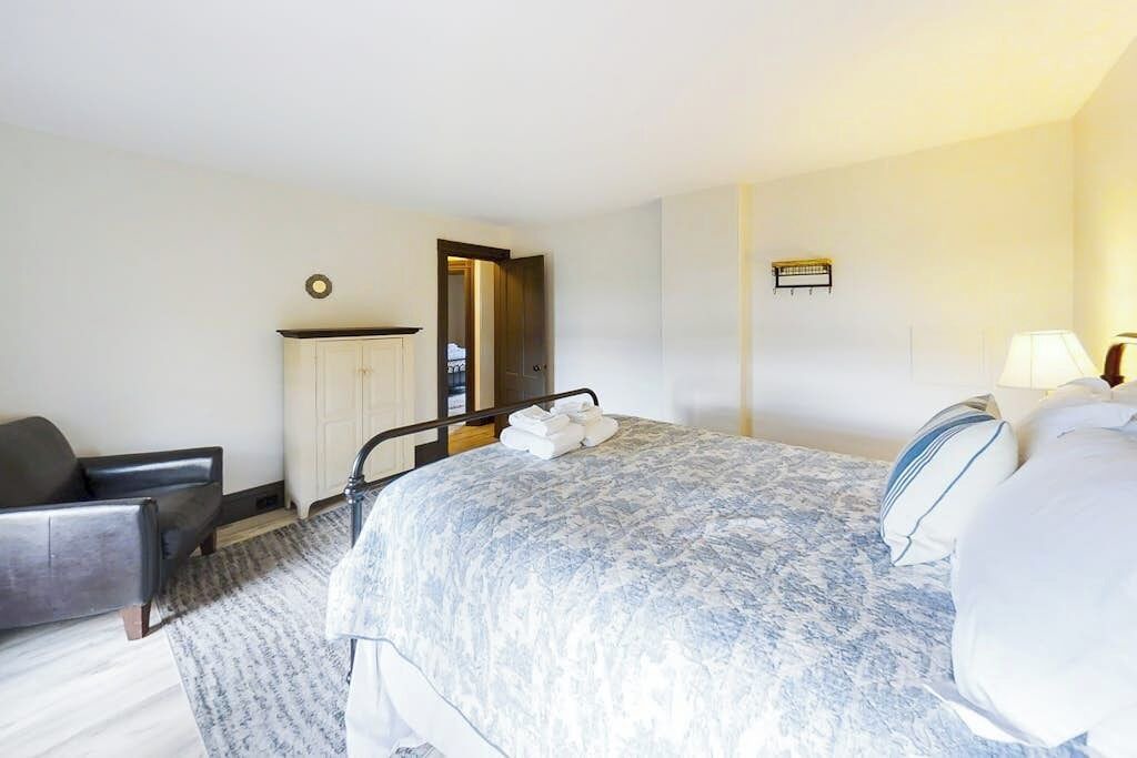 Photo of Bedroom in Boothbay Harbor
