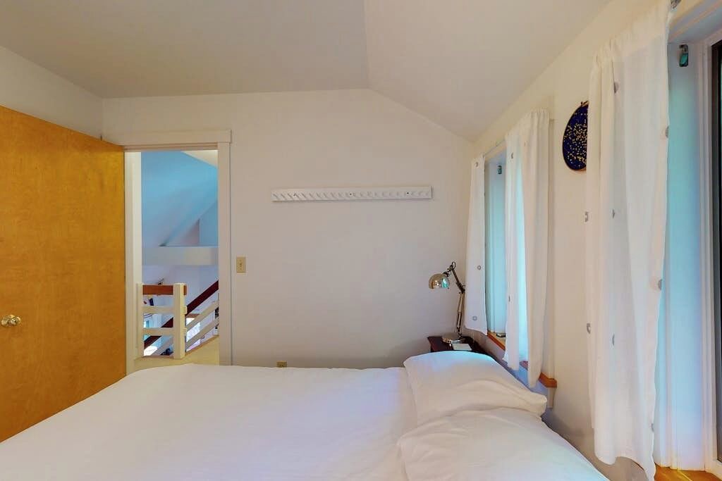 Photo of Bedroom in Tenants Harbor