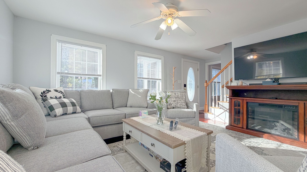 Photo of Livingroom in Westbrook