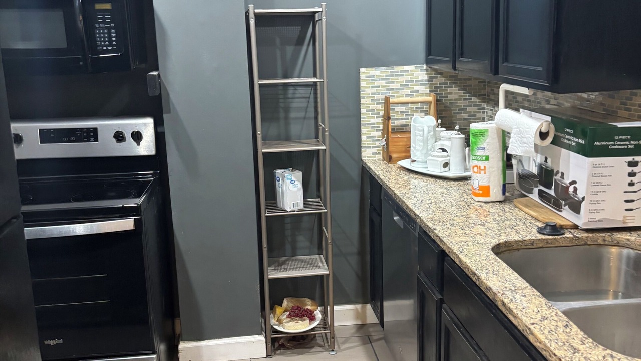 Photo of Kitchen in Peachtree Center