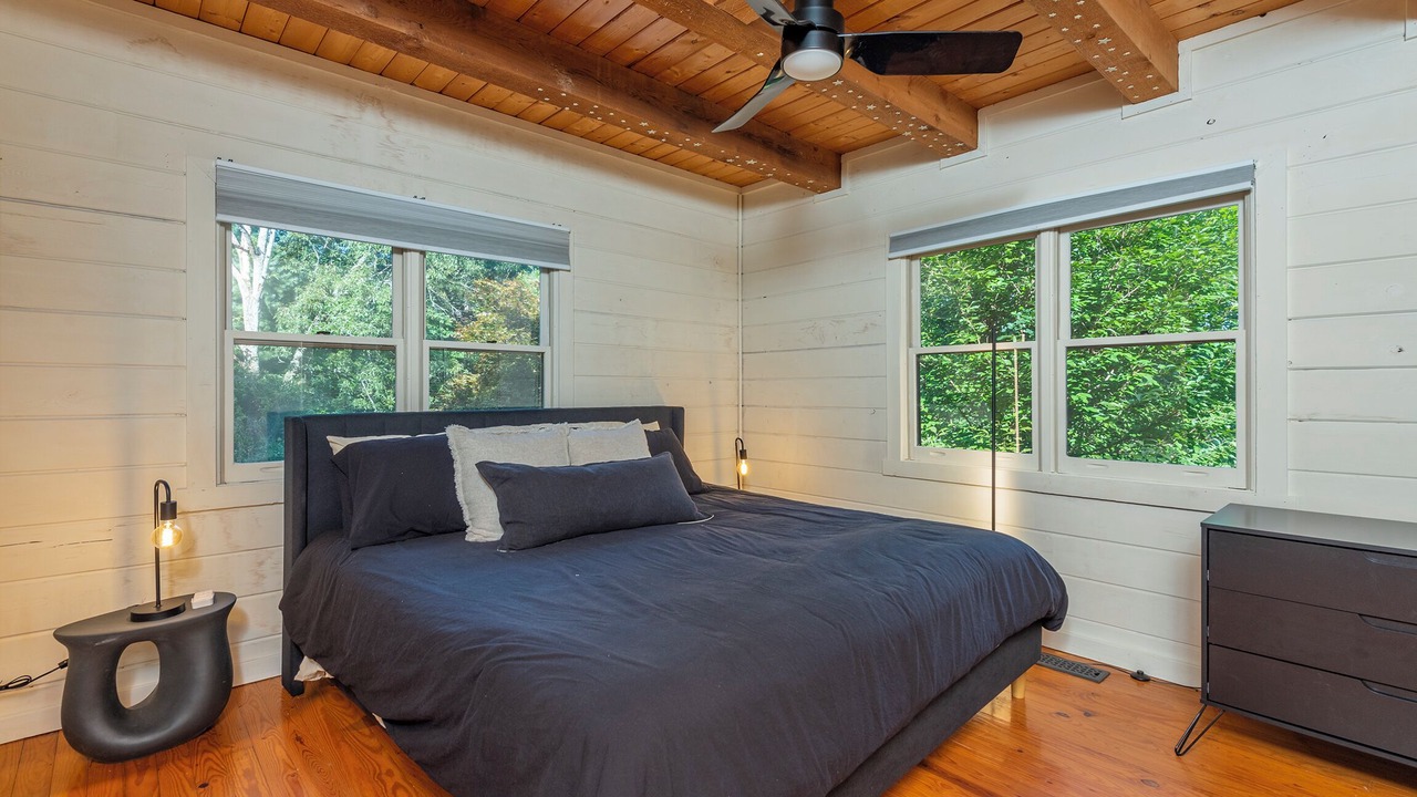 Photo of Bedroom in Horse Shoe