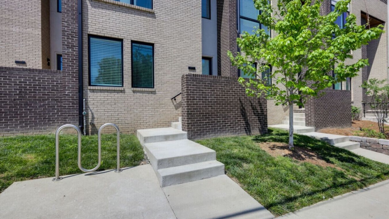 Photo of Outdoor in West End