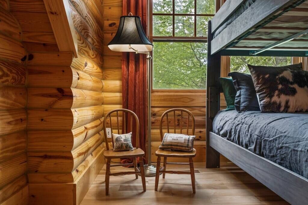 Photo of Bedroom in Skyland