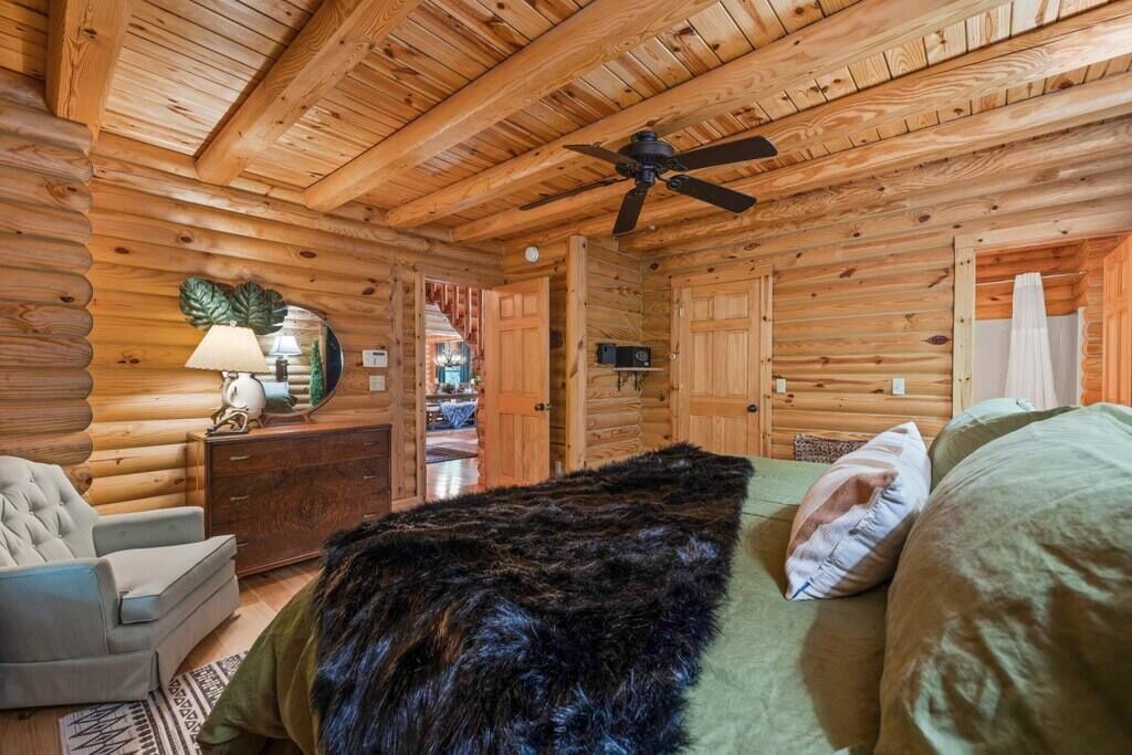 Photo of Bedroom in Skyland