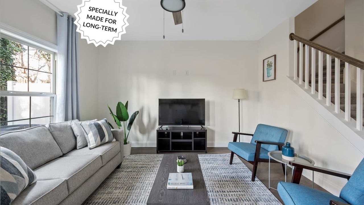 Photo of Livingroom in Lakewood
